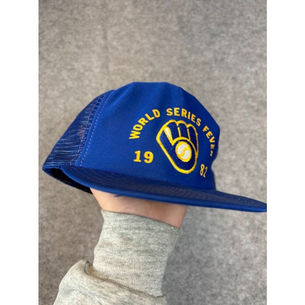 Vintage 80s 1982 Milwaukee Brewers World Series Fever MLB Trucker Hat Snapback